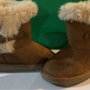 Cozy Brown Girls Boots with Faux Fur